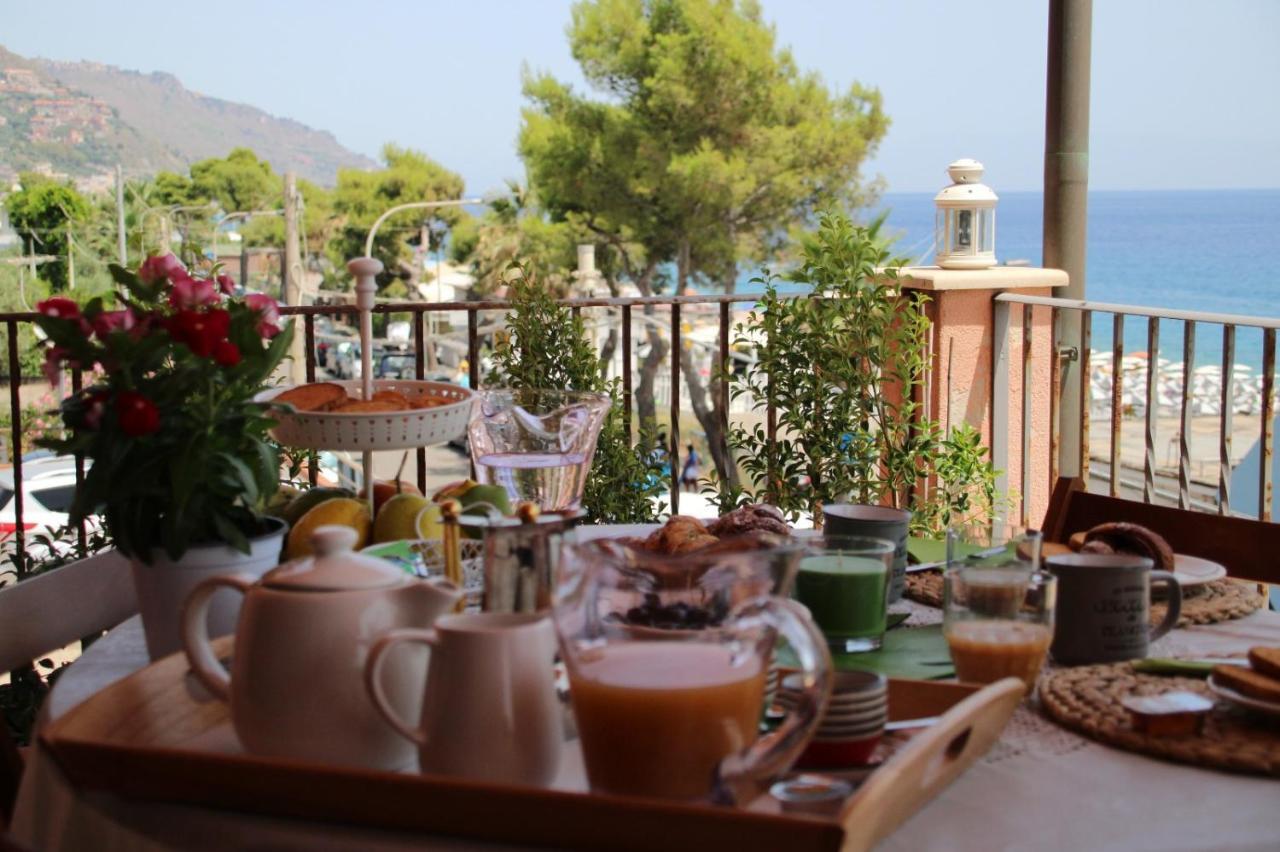 Poseidone Sea Apartment Taormina Mazzeo Exterior photo